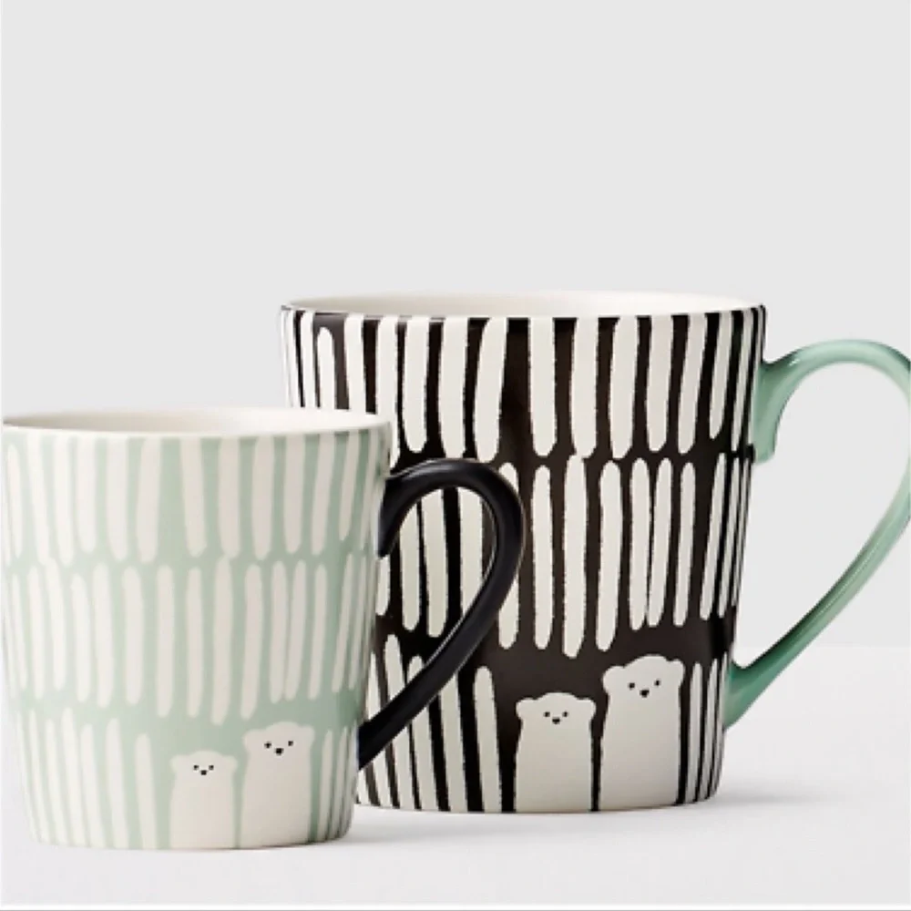 Rare Starbucks 2016 Polar Bear Mug Set